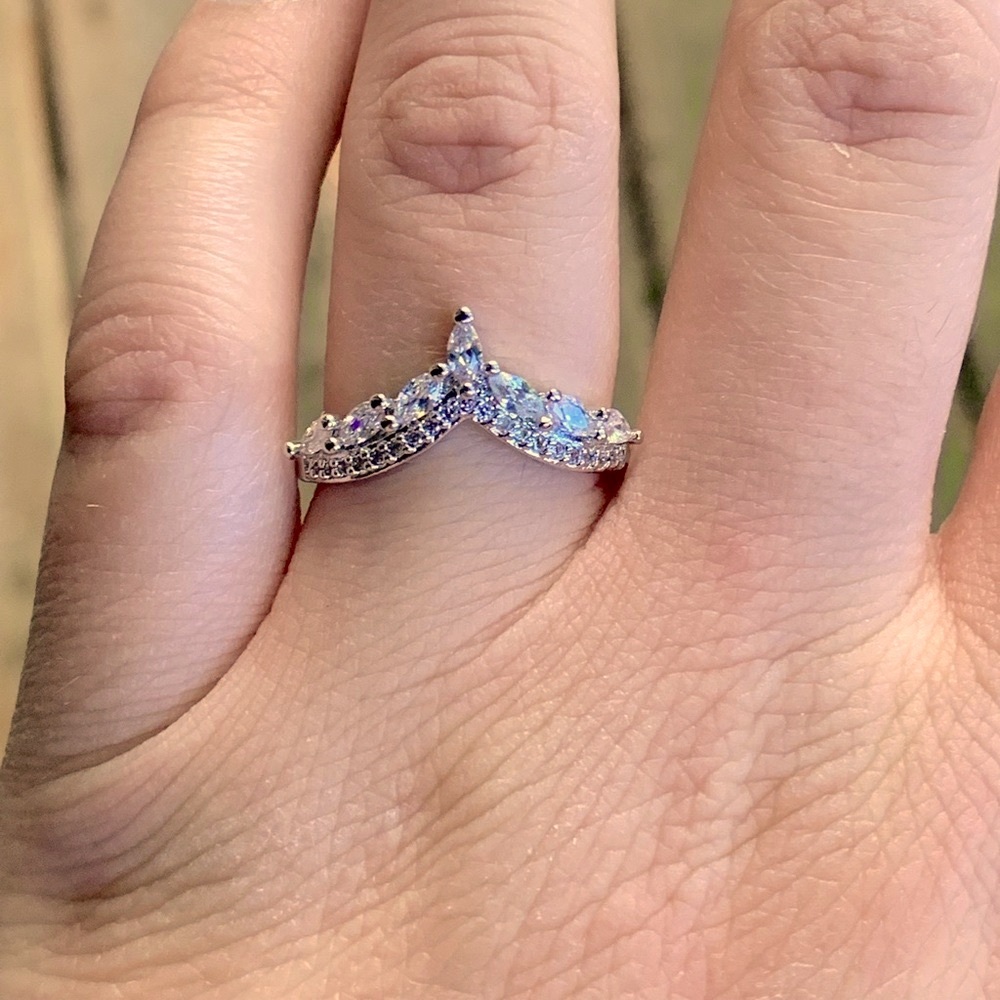 STERLING SILVER V WRAP RING - Picture 6 of 10